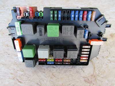 Mercedes Engine Bay SAM Module Fuse Box Power Distribution A2215404550 C216 W221 CL550 S550